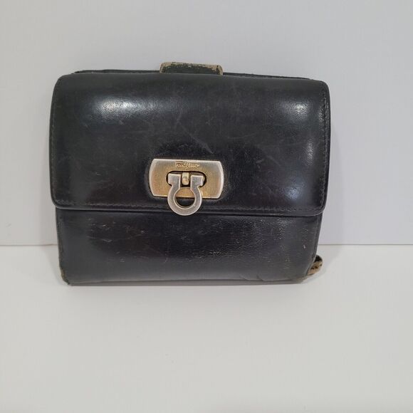 Salvatore Ferragamo Damaged Gancini Wallet Medium Bifold Black Nero - Picture 1 of 10